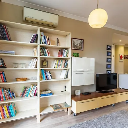 Lovely Near Marmaray And Caddebostan Coast In Kadikoy * Istanbul