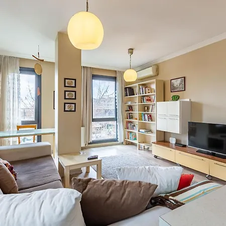 Lovely Near Marmaray And Caddebostan Coast In Kadikoy * Istanbul