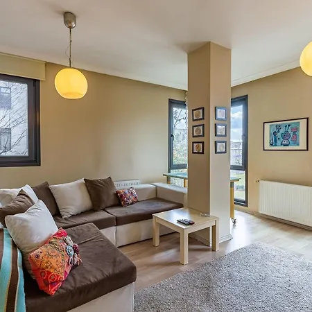 Lovely Near Marmaray And Caddebostan Coast In Kadikoy Istanbul